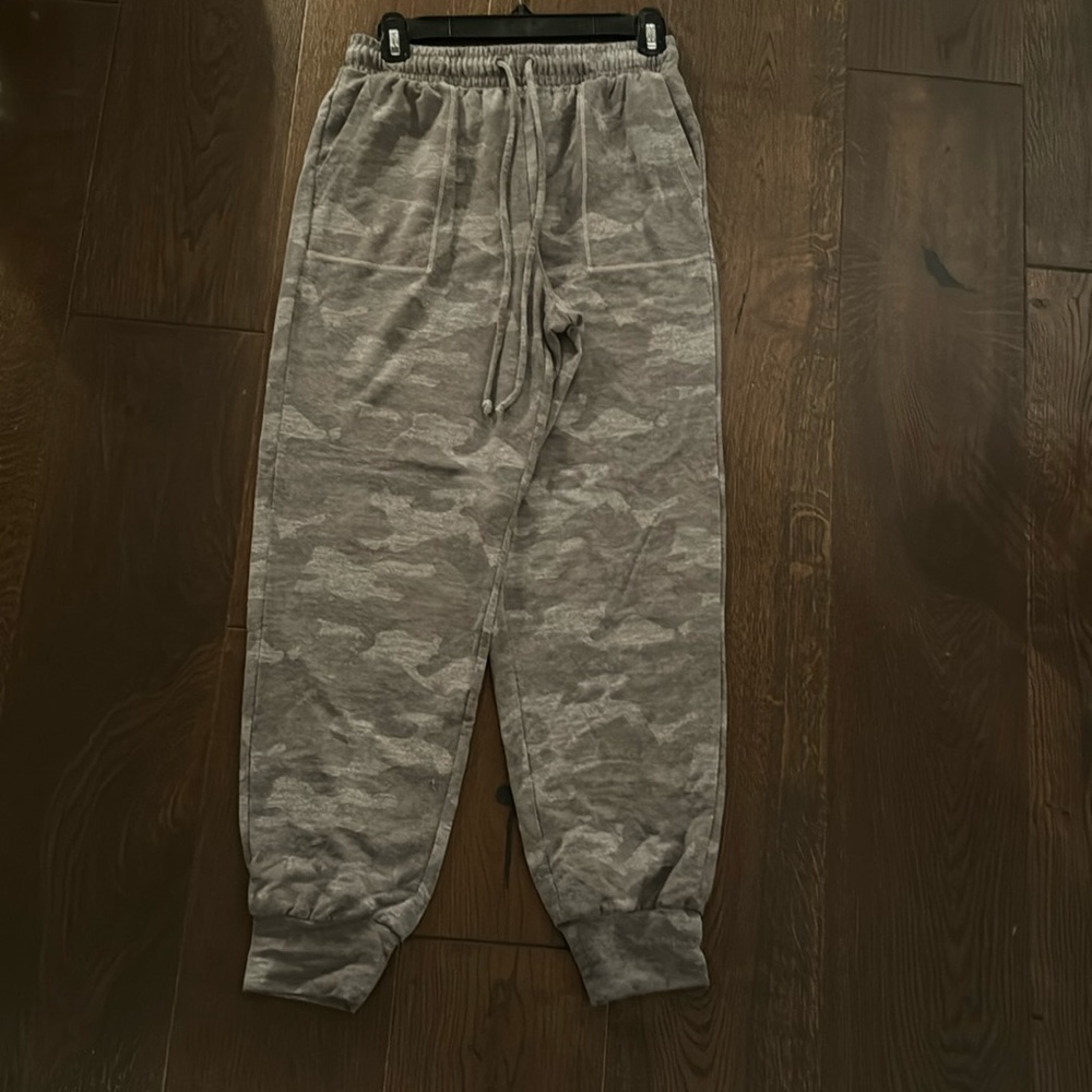 Knox Rose Camouflage Joggers Small